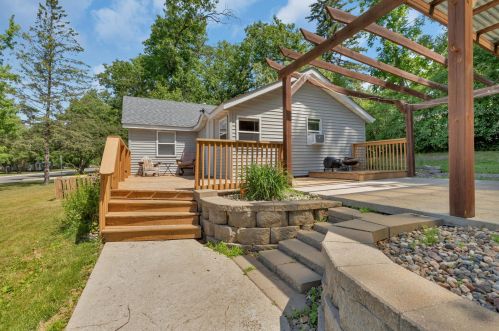 202 5th St, Sartell, MN 56377-1117