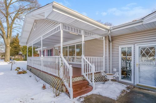 3660 Evaline Dr, Meskegon MI 49444-4133 exterior