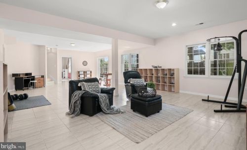 10907 Lamplighter Ln, Rockville MD 20854-2763 exterior