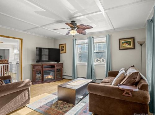 44 New Place St, Wallingford CT  06492-2237 exterior