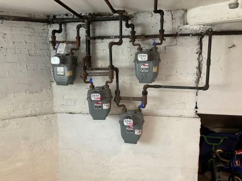 7915 Rhodes Ave, Chicago IL 60619-3020 exterior