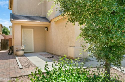9966 Emberwood Dr, Tucson AZ 85748-5114 exterior