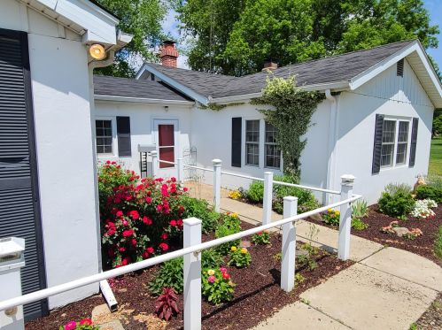 6381 L Ave, Kalamazoo, MI 49048-9598