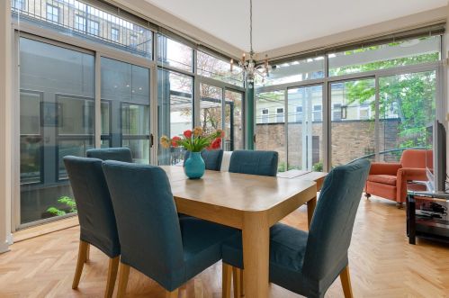 541 Arlington Pl, Chicago IL 60614-5916 exterior