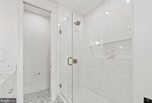 326 D St, Washington DC  20002-5722 exterior