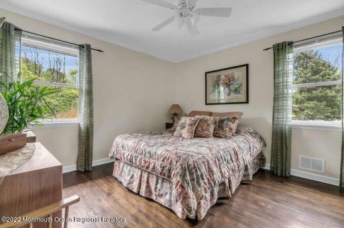 6 Southview Ter, Middletown NJ 07748-2415 exterior