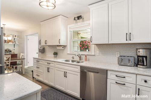 2120 Arbor Ave, Meskegon MI 49441-3604 exterior