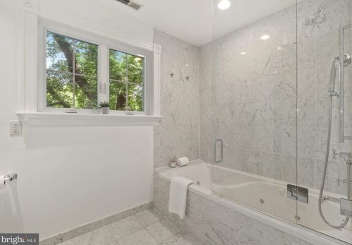 1847 47 Pl, Washington DC 20007-1910 exterior