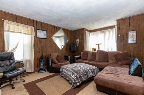 201 Laban St, Providence RI 02909-4427 exterior