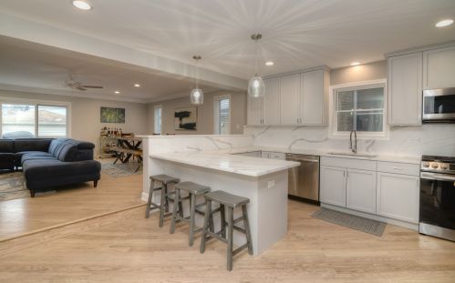 1638 74th Ct, Chicago IL  60707-4221 exterior