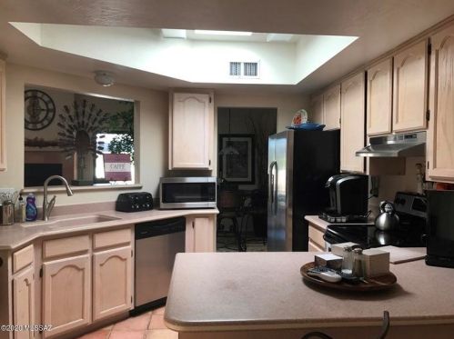 10038 Roxbury Dr, Tucson AZ  85737-7957 exterior