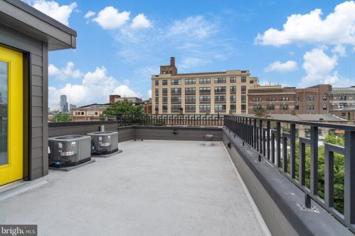 1402 Ellsworth St, Philadelphia PA 19146-3153 exterior