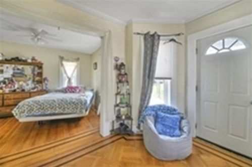 257 Broadway St, Chicopee MA 01020-2604 exterior