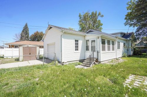 410 University Ave, Mount Pleasant, MI 48858-1656