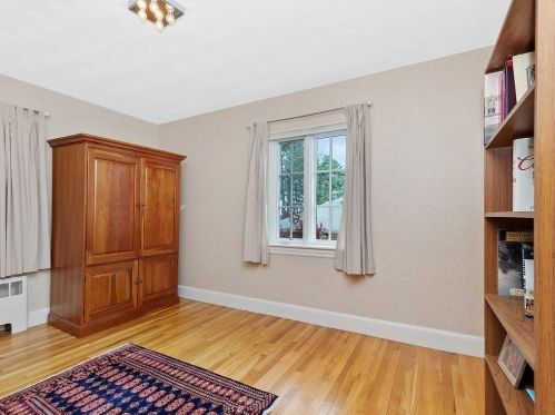 77 Montrose St, Newton MA 02458-2718 exterior