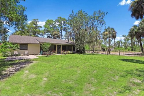 3611 16th Ave, Naples, FL 34120-3514