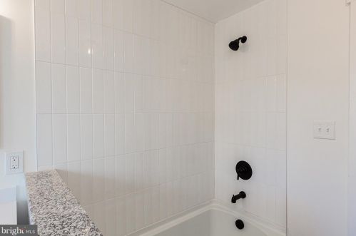 216 James St, Lancaster PA 17603-2910 exterior