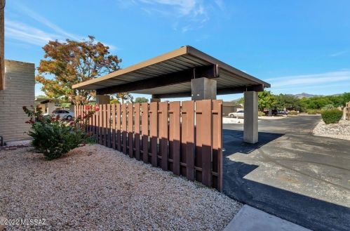 7780 Kenyon Dr, Tucson AZ 85710-4445 exterior