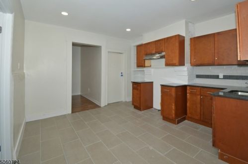 386 9th St, Newark NJ  07103-2161 exterior