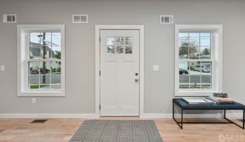 13 Albany St, Edison NJ  08837-3223 exterior