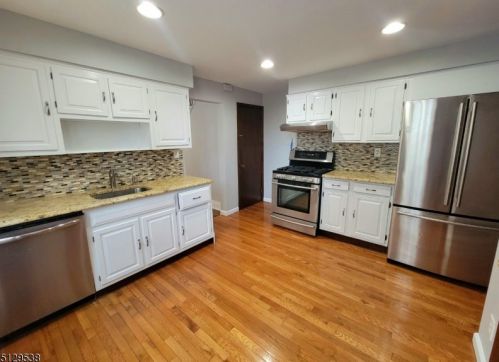 66 Dunnell Rd, Maplewood NJ  07040-1333 exterior