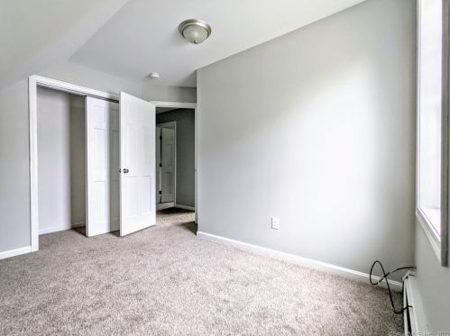 1889 Upper Maple St, Killingly CT 06241-1513 exterior