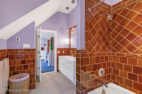 41 Marlpit Pl, Middletown NJ 07748-2028 exterior