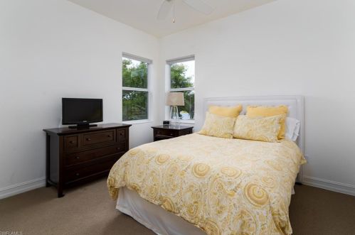 6545 Caldecott Dr, Naples FL 34113-3195 exterior