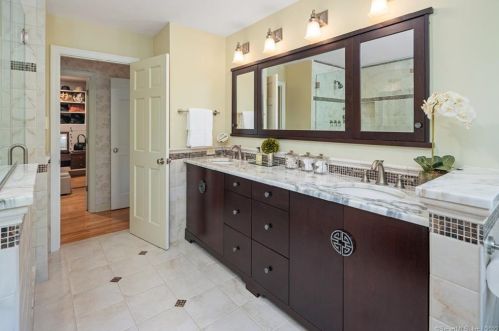 140 Long Lots Rd, Westport CT 06880-3826 exterior