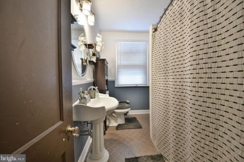 923 Fillmore St, Philadelphia PA 19124-2926 exterior