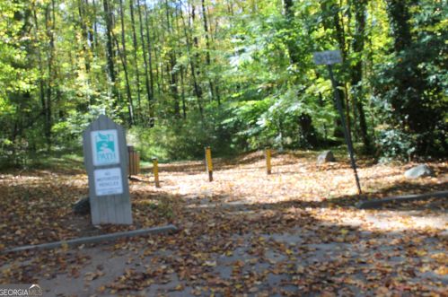 2210 Bolling Brook Dr, Atlanta, GA 30311-2518