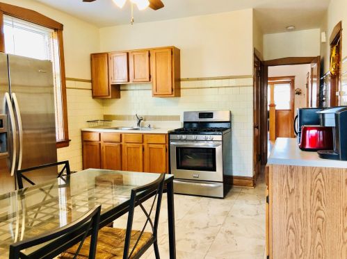 5754 Ainslie St, Chicago IL 60706-3414 exterior