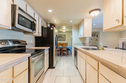 3401 Crocus Dr, Phoenix AZ 85032-5419 exterior