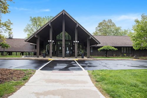 4040 Greenleaf Cir, Kalamazoo MI  49008-2524 exterior