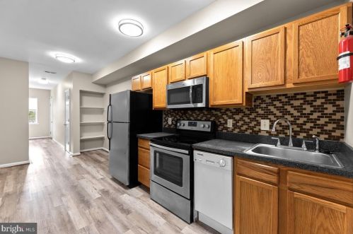 566 Newcomb St, Washington DC 20032-2555 exterior