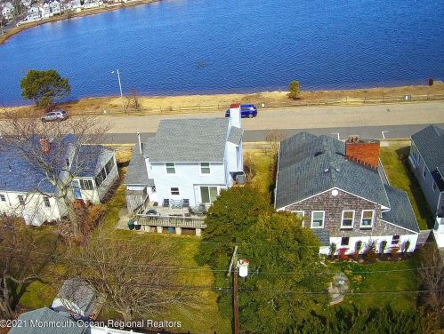 320 Elizabeth Ave, Point Pleasant Beach NJ 08742-4133 exterior