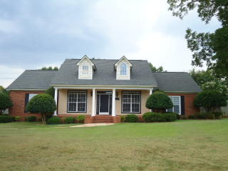 104 Gloster Ct, Dothan, AL 36303-2992