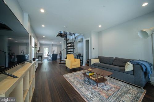 916 45th Pl, Washington DC  20019-3716 exterior