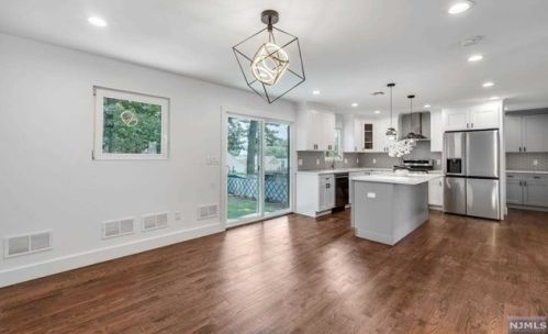 54 Passaic Ave, Hasbrouck Heights NJ 07604-2437 exterior