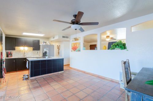 7925 Beverly St, Tucson AZ 85710-5803 exterior