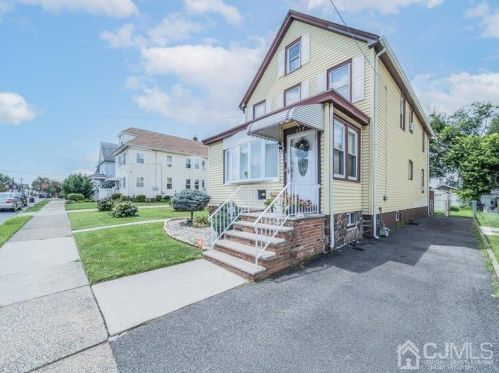137 Emerson St, Carteret, NJ 07008-2927