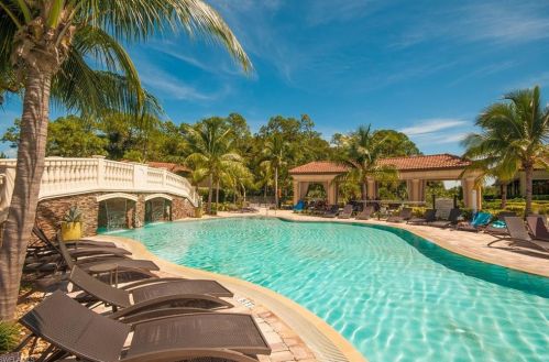 9305 Vercelli Ct, Naples FL 34113-7748 exterior