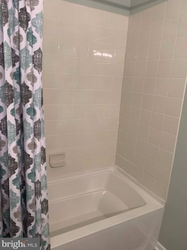 208 Carson Ter, Huntingdon Valley PA  19006-4718 exterior