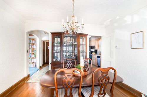 5708 London Rd, Duluth MN 55804-2517 exterior