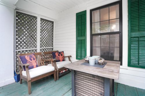 832 Elmwood St, Kalamazoo MI 49007-3236 exterior