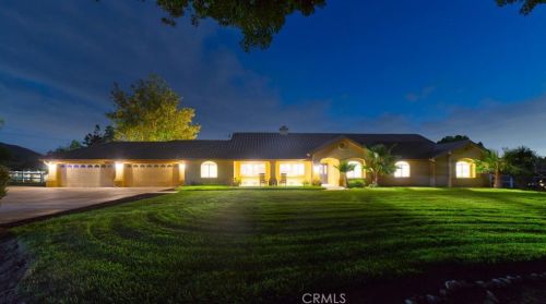 23195 Modoc Ct, Perris CA  92570-8745 exterior