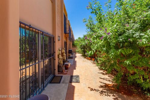 6120 5th St, Tucson AZ  85711-2526 exterior