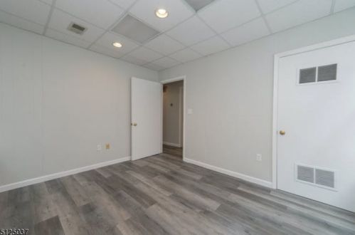 4 Maple Ave, Morristown NJ 07960-9437 exterior