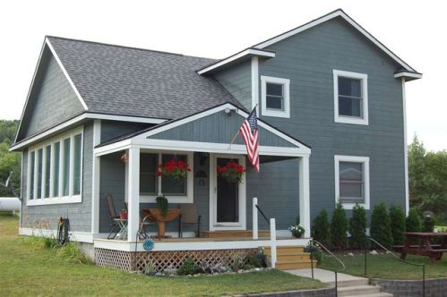 5878 Milton Rd, Alanson, MI 49706-9323