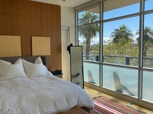 221 Catalina Dr, Phoenix AZ 85018-4417 exterior